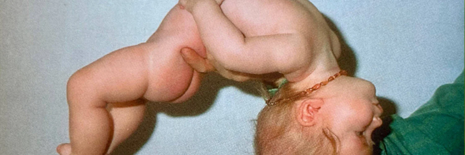 Ein Baby ohne Körperspanne {{brizy_dc_image_alt imageSrc=